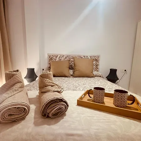 Puertas Del Sol 11 Apartman *